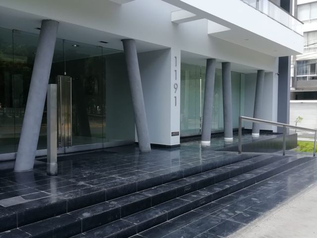 Departamento casa club frente parque Castilla, impecable, excelentemente ubicado