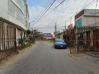 Foto 8 de SE VENDE LOCALES COMERCIALES  160 M2 SAN MARTIN DE PORRES, PRECIO NEGOCIABLE
