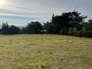 Terreno de venta en Puembo