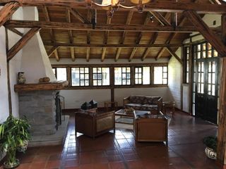 Foto 12 de HERMOSA QUINTA EN CHECA