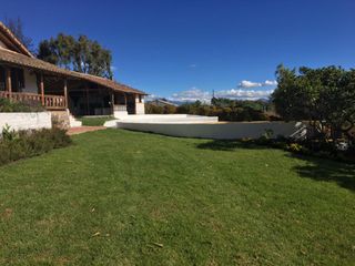 Foto 3 de HERMOSA QUINTA EN CHECA