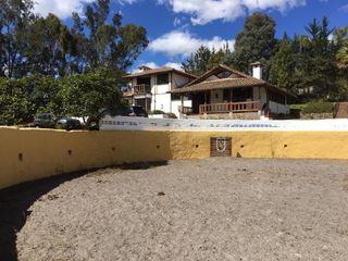 Foto 4 de HERMOSA QUINTA EN CHECA