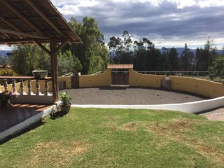 Foto 19 de HERMOSA QUINTA EN CHECA