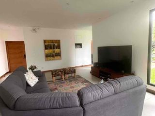 Foto 9 de Venta casa nueva moderna de lujo de una sola planta en Puembo