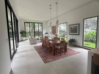 Foto 10 de Venta casa nueva moderna de lujo de una sola planta en Puembo