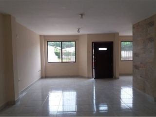 Foto 3 de casa de renta en manta zona sur los gavilanez