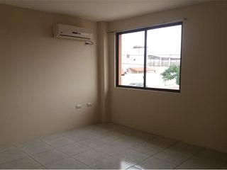 Foto 10 de casa de renta en manta zona sur los gavilanez