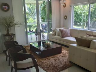 Venta de casa  precio de oportunidad en condominio en Pance con hermosa zona verde
