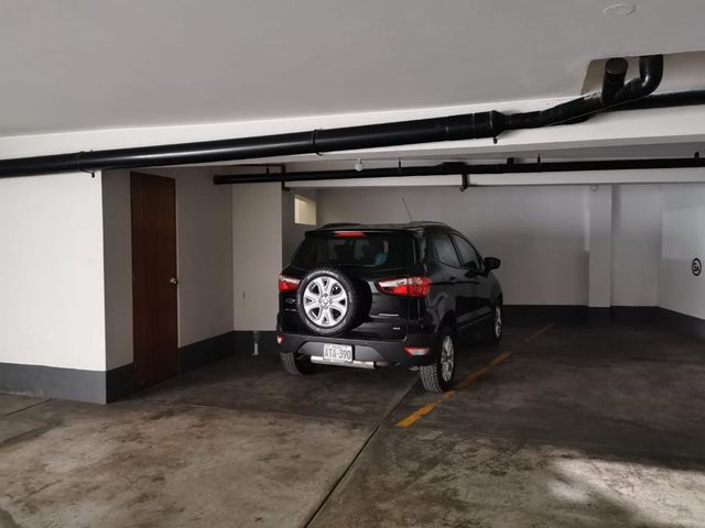 EN ALQUILER AMPLIO PENT HOUSE DE 220 m2 EN SURCO