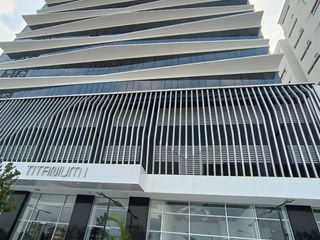 Foto 17 de Venta de Oficina de Estreno, Edificio Titanium, Samborondón-Aurora
