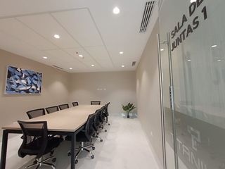 Foto 7 de Venta de Oficina de Estreno, Edificio Titanium, Samborondón-Aurora