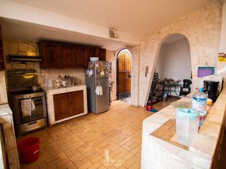 VENTA DE CASA O TERRENO EN CASUARINAS SUR - SURCO