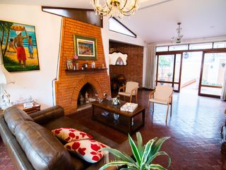 VENTA DE CASA O TERRENO EN CASUARINAS SUR - SURCO