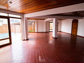 VENTA DE CASA O TERRENO EN CASUARINAS SUR - SURCO