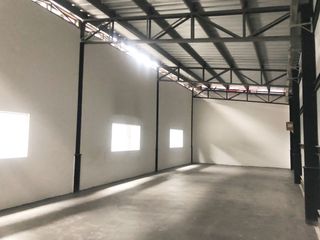 ARRIENDO GALPÓN / BODEGA EN PIFO / TABABELA / AEROPUERTO DE QUITO