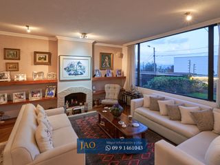 Foto 1 de En Venta Casa de 4 habitaciones en San Juan Cumbayá