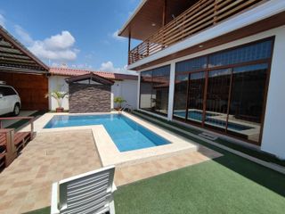 casa con piscina de venta en Portoviejo