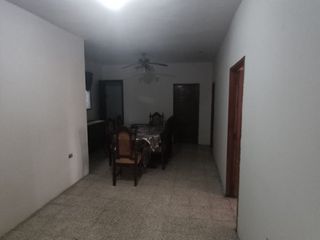 Foto 5 de CASA ESQUINERA EN VENTA