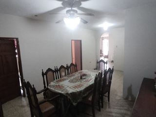 Foto 4 de CASA ESQUINERA EN VENTA