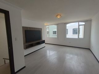 Foto 18 de Casa en venta - Ponceano Alto cerca al Supermaxi de la Real Audiencia