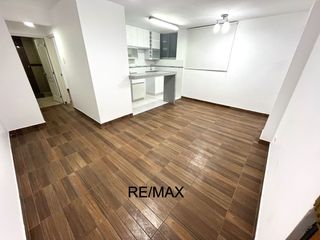 Foto 2 de Venta de Departamento en Jesús María - 4to Piso con Ascensor