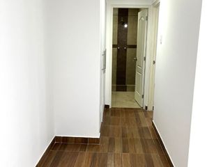 Foto 5 de Venta de Departamento en Jesús María - 4to Piso con Ascensor