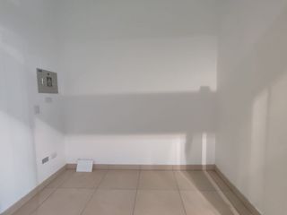 Foto 2 de Venta Local Comercial - La Victoria