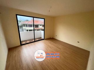 De oportunidad casa esquinera con terreno en venta, Sector El Cebollar C1112