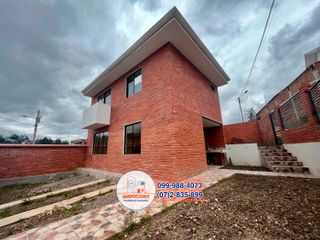 De oportunidad casa esquinera con terreno en venta, Sector El Cebollar C1112