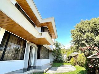 Foto 2 de VENDO DE OPORTUNIDAD LINDA CASA EN EL CONDADO  486M2, LISTA PARA REMODELAR