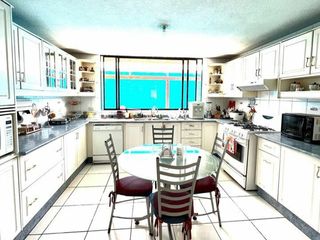 Foto 3 de VENDO DE OPORTUNIDAD LINDA CASA EN EL CONDADO  486M2, LISTA PARA REMODELAR