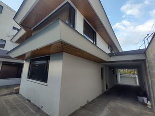 Foto 10 de VENDO DE OPORTUNIDAD LINDA CASA EN EL CONDADO  486M2, LISTA PARA REMODELAR