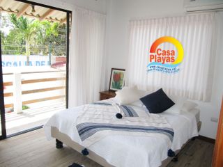 Casa con Piscina y Vista Al Mar de Venta en Playas, Vía a Data Km 1.5