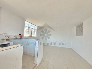 Foto 9 de VENTA DE LOCAL COMERCIAL EN ESQUINA Y FRENTE A PARQUE EN FERREÑAFE