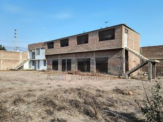 Foto 7 de VENTA DE LOCAL COMERCIAL EN ESQUINA Y FRENTE A PARQUE EN FERREÑAFE