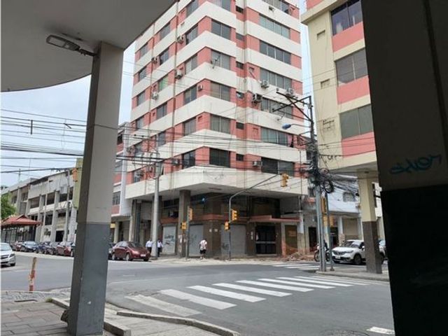 Venta, Departamento en Baquerizo Moreno y Luis Urdaneta, Centro de Guayaquil