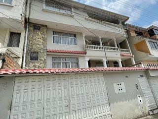 Casa de Venta en San Rafael en las calles Jorge Hugo Rengel y Eduardo Unda, Loja