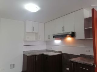 Se Alquila Amplio Departamento Duplex, Santiago De Surco