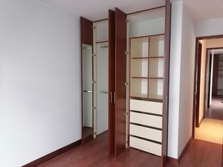 Se Alquila Amplio Departamento Duplex, Santiago De Surco