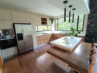 Foto 2 de Beautiful One Level Home with Mountain Views Surrounded by Nature - Gated Community