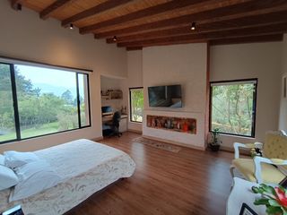 Foto 17 de Beautiful One Level Home with Mountain Views Surrounded by Nature - Gated Community