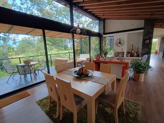 Foto 12 de Beautiful One Level Home with Mountain Views Surrounded by Nature - Gated Community