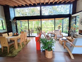Foto 4 de Beautiful One Level Home with Mountain Views Surrounded by Nature - Gated Community