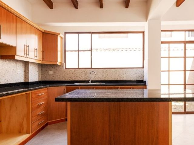 VENTA CASA A ESTRENAR. SECTOR LA ARMENIA 2