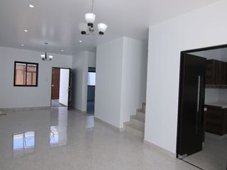 Foto 4 de LINDA  CASA EN VENTA URB. MIRAFLORES COUNTRY CLUB-CASTILLA-PIURA