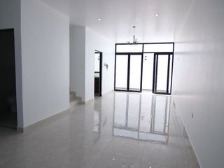 Foto 3 de LINDA  CASA EN VENTA URB. MIRAFLORES COUNTRY CLUB-CASTILLA-PIURA