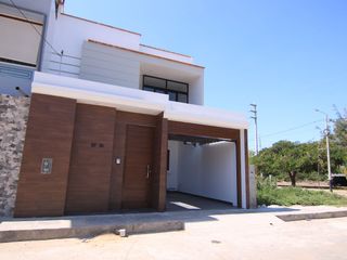 Foto 1 de LINDA  CASA EN VENTA URB. MIRAFLORES COUNTRY CLUB-CASTILLA-PIURA