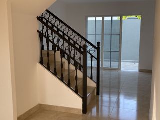 Vendo CASA DOS PLANTAS ESTRENO Urb. Casa Laguna. Etapa BRISANA. Vía La Aurora