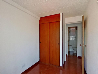 En venta apartamento en  Barrio Tuna Baja, Suba, Bogotá.