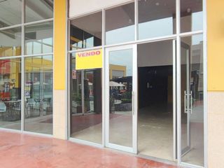 Foto 1 de L27 - Venta Local Comercial en el Centro Comercial Oasis